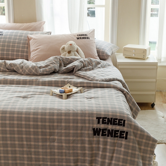 91家纺网 家纺一手货源 找家纺 荔禾家居 2024新款ins混搭博主风全棉色织水洗棉夏被四件组 雾岛