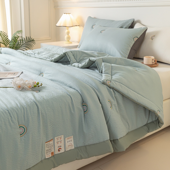 91家纺网 家纺一手货源 找家纺 梦初语 2024新款刺绣小竺棉大豆夏被 彩虹-灰