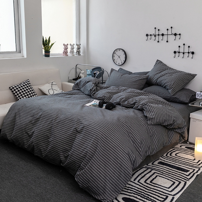 91家纺网 家纺一手货源 找家纺 羋多（原穆琪） 2024新款A类全棉色织水洗棉纯色四件套 灰细条