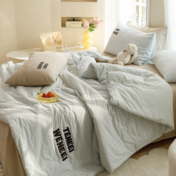 91家纺网 家纺一手货源 找家纺 荔禾家居 2024新款ins混搭博主风全棉色织水洗棉夏被四件组 青山