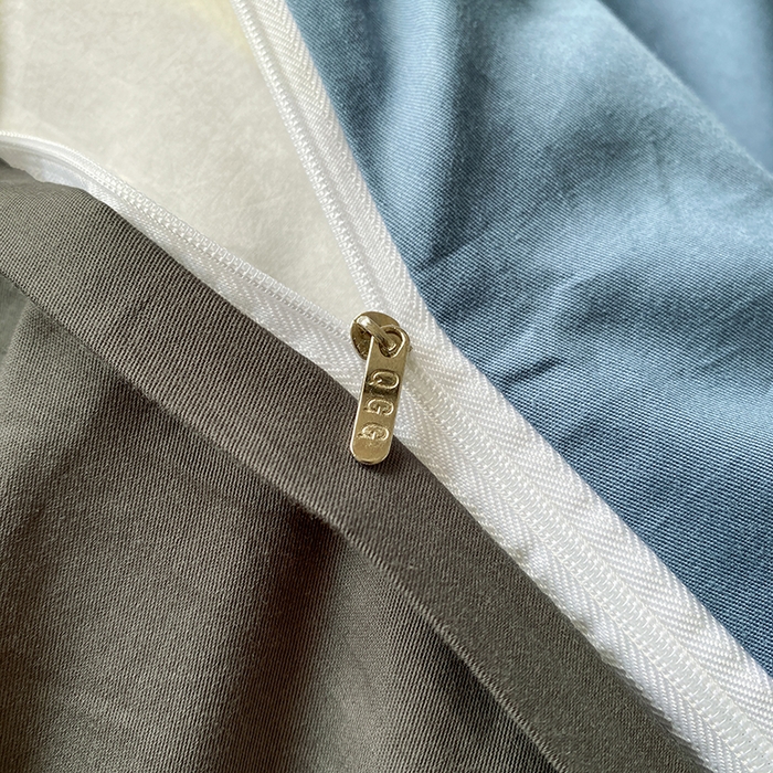 91家纺网 家纺一手货源 找家纺 琪格格纺织 2024新款40支13372纯棉良品系列四件套 1良品 深蓝配深灰