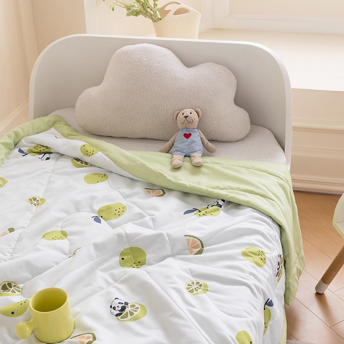 91家纺网 家纺一手货源 找家纺 嗨生活 2025新款水洗棉手包边幼儿园儿童夏被（爆款）幸运熊猫