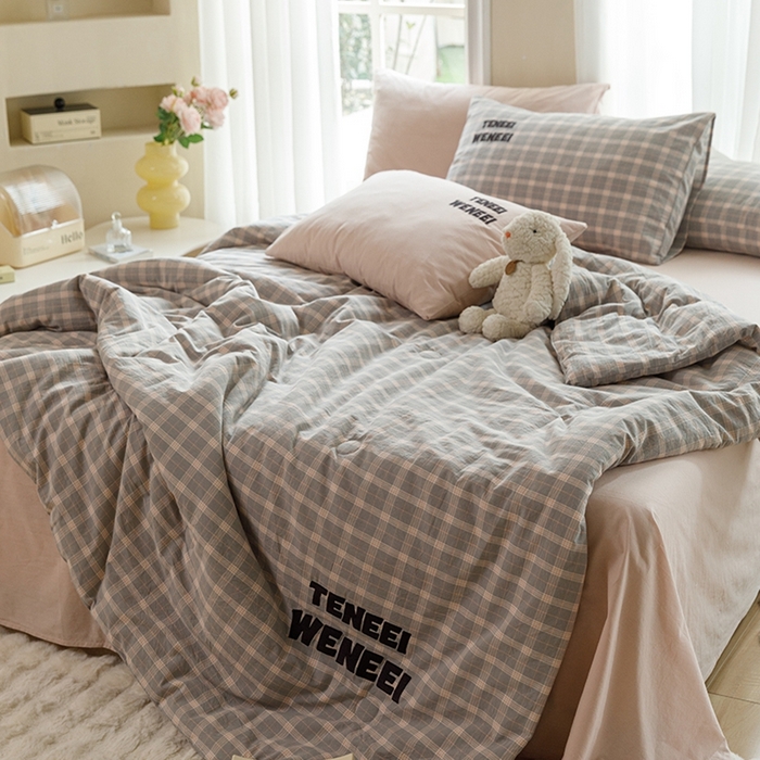 91家纺网 家纺一手货源 找家纺 荔禾家居 2024新款ins混搭博主风全棉色织水洗棉夏被四件组 雾岛