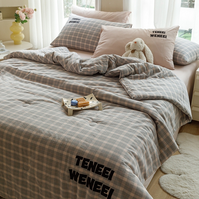 91家纺网 家纺一手货源 找家纺 荔禾家居 2024新款ins混搭博主风全棉色织水洗棉夏被四件组 雾岛