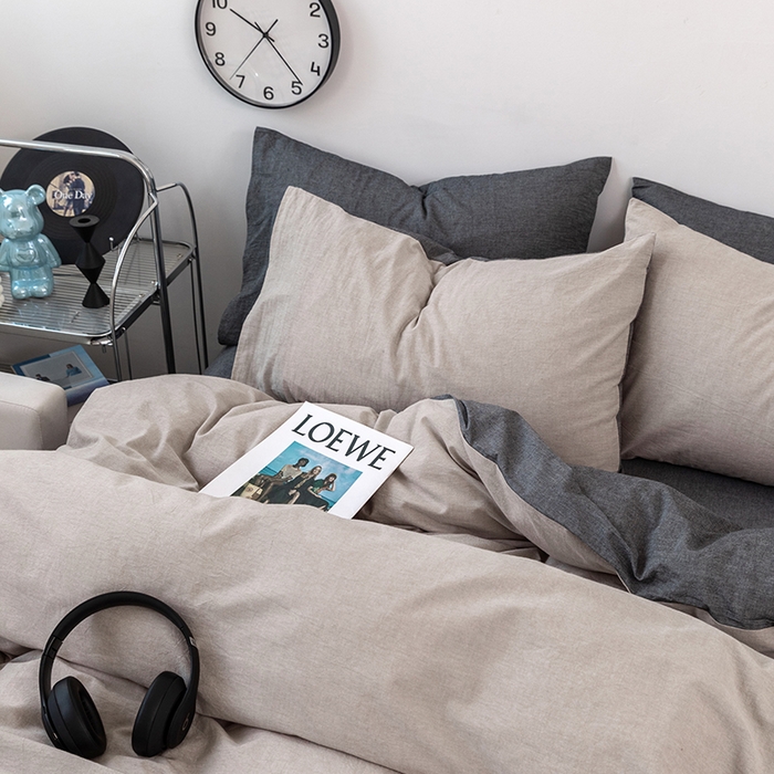 91家纺网 家纺一手货源 找家纺 羋多（原穆琪） 2024新款A类全棉色织水洗棉纯色四件套 浅米拼深灰（双拼）