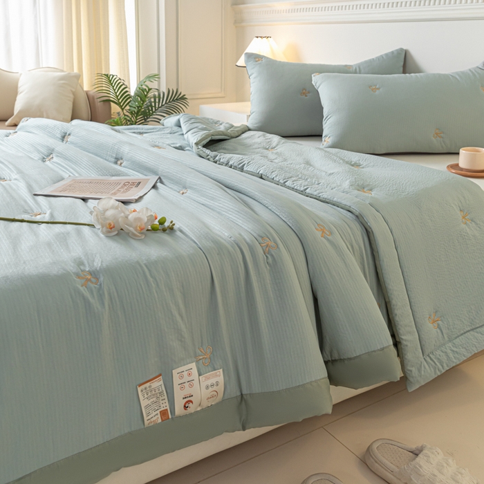 91家纺网 家纺一手货源 找家纺 梦初语 2024新款刺绣小竺棉大豆夏被 蝴蝶结-灰