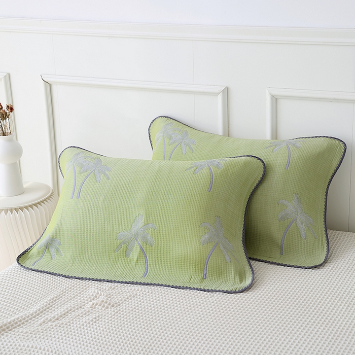 91家纺网 家纺一手货源 找家纺 朴尔家纺-毛巾被 2024新款柔绵绵风贝壳针复合工艺六层纱布枕巾 海岛椰林-绿枕巾