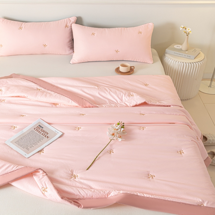 91家纺网 家纺一手货源 找家纺 梦初语 2024新款刺绣小竺棉大豆夏被 蝴蝶结-玉