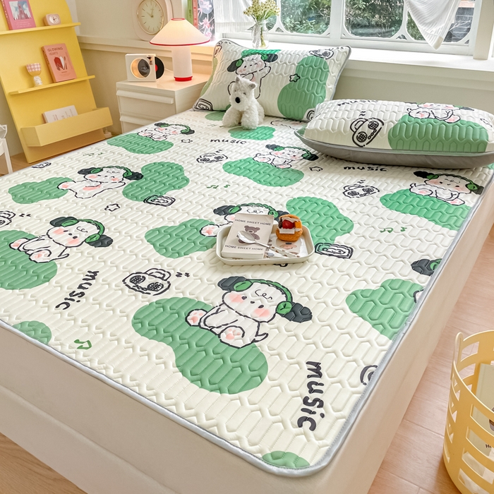 91家纺网 家纺一手货源 找家纺 柒月家居 2024新款贴身舒适厚度0.5小清新乳胶凉席 斑点狗