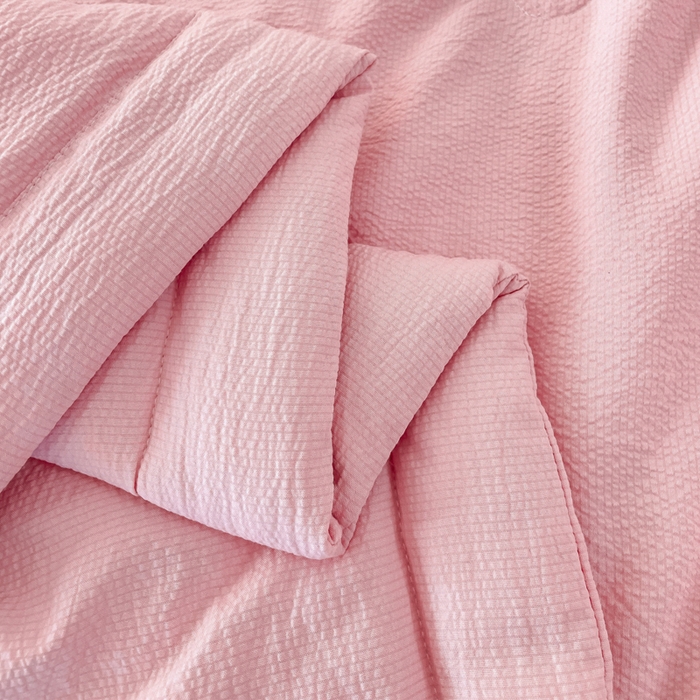 91家纺网 家纺一手货源 找家纺 优姿家纺 2024新款提花泡泡棉刺绣大豆抗菌夏被 豆沙