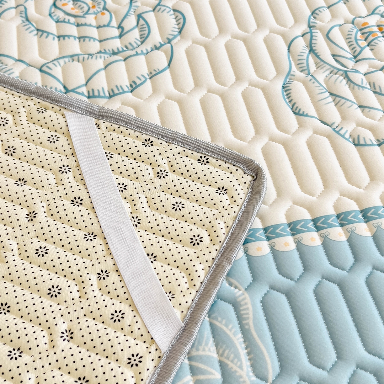 91家纺网 家纺一手货源 找家纺 希廷顿 2024新款加厚凉感丝乳胶凉席三件套 绽放玫瑰