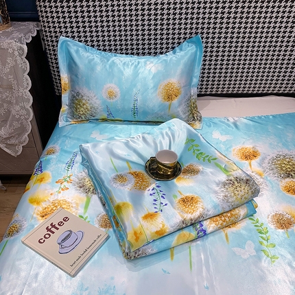 91家纺网 家纺一手货源 找家纺 经年 2025新款印花丝绸冰丝夏被 飞舞之恋