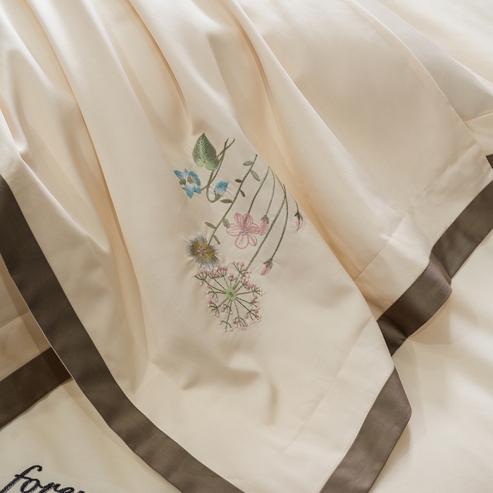 91家纺网 家纺一手货源 找家纺 （总）云胡 2024新款50s双股长绒棉宽边刺绣四件套-小花园