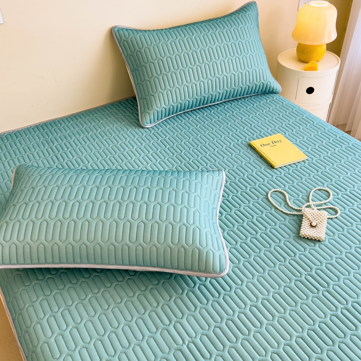 91家纺网 家纺一手货源 找家纺 希廷顿 2024新款加厚凉感丝乳胶凉席三件套 墨绿色