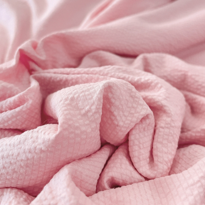 91家纺网 家纺一手货源 找家纺 优姿家纺 2024新款提花泡泡棉刺绣大豆抗菌夏被 豆沙