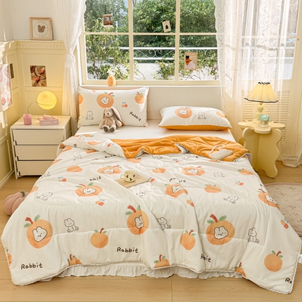 91家纺网 家纺一手货源 找家纺 寐居家纺 2024新款水洗棉小花边夏被 甜橘兔