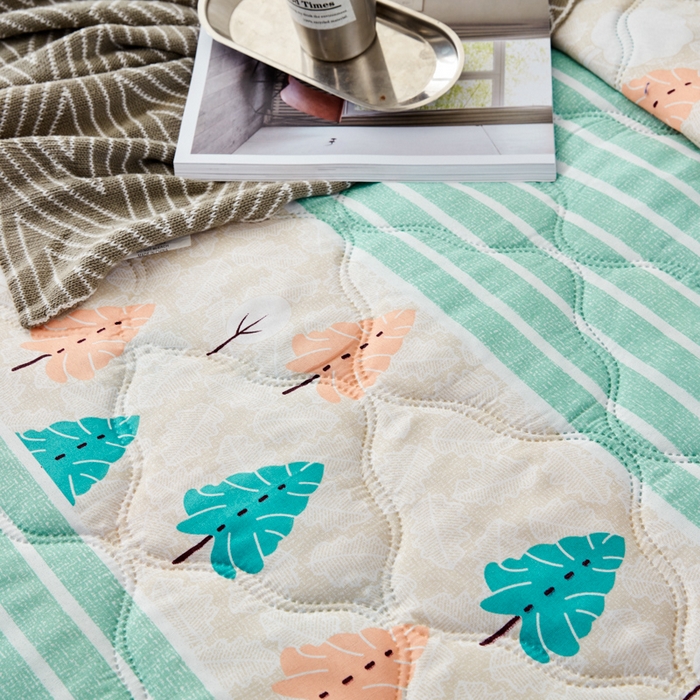 91家纺网 家纺一手货源 找家纺 诗雅 2024新款超声波压花钻石绒夏被礼品被 丛林寄语