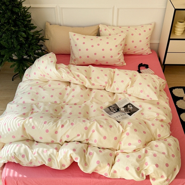 91家纺网 家纺一手货源 找家纺 昔可家纺 2024新款复古波点系列四件套 玲娜贝粉波点