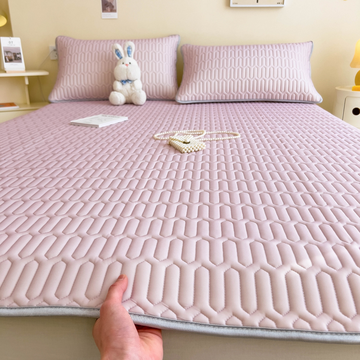 91家纺网 家纺一手货源 找家纺 希廷顿 2024新款加厚凉感丝乳胶凉席三件套 香芋紫