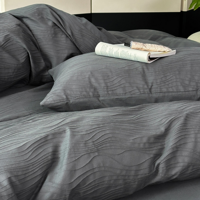 91家纺网 家纺一手货源 找家纺 雅居纺家纺 2024新款全棉线条提花四件套-线条  线条-深灰