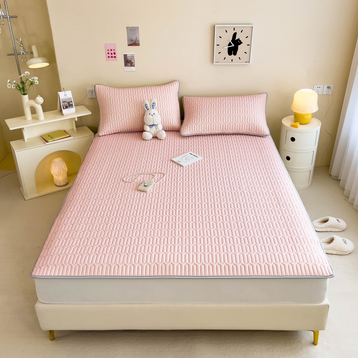 91家纺网 家纺一手货源 找家纺 希廷顿 2024新款加厚凉感丝乳胶凉席三件套 粉玉色