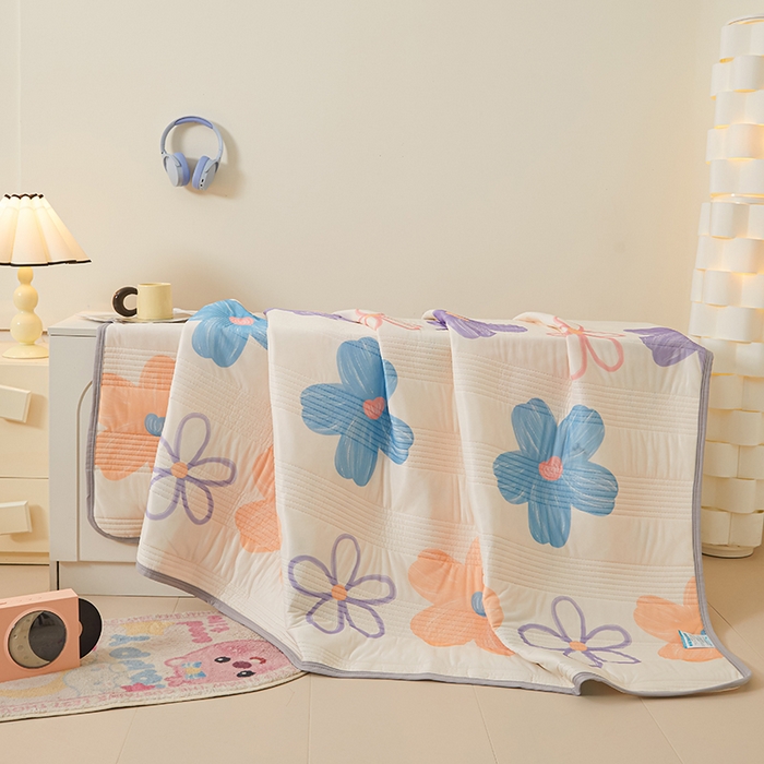 91家纺网 家纺一手货源 找家纺 伊人坊 2024新款冰丝凉感丝夏被 缤纷花季