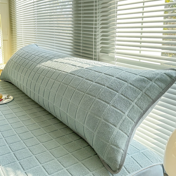 91家纺网 家纺一手货源 找家纺 爱港家纺 2024全棉A类毛巾被 纱布升级款长枕巾 情侣枕巾 枕芯保护套 暖棉.绿