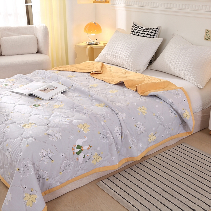 91家纺网 家纺一手货源 找家纺 诗雅 2024年新款水洗棉夏被超声波压花礼品被 三只小鸭