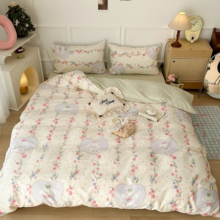 91家纺网 家纺一手货源 找家纺 昔可家纺 2024新款开春小清新花四件套 萌萌兔粉花