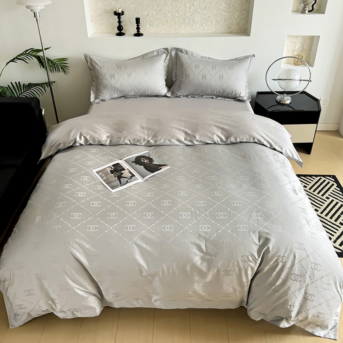 91家纺网 家纺一手货源 找家纺 品乐家纺 2024新款100支长绒棉提花宽边四件套 音色山灰