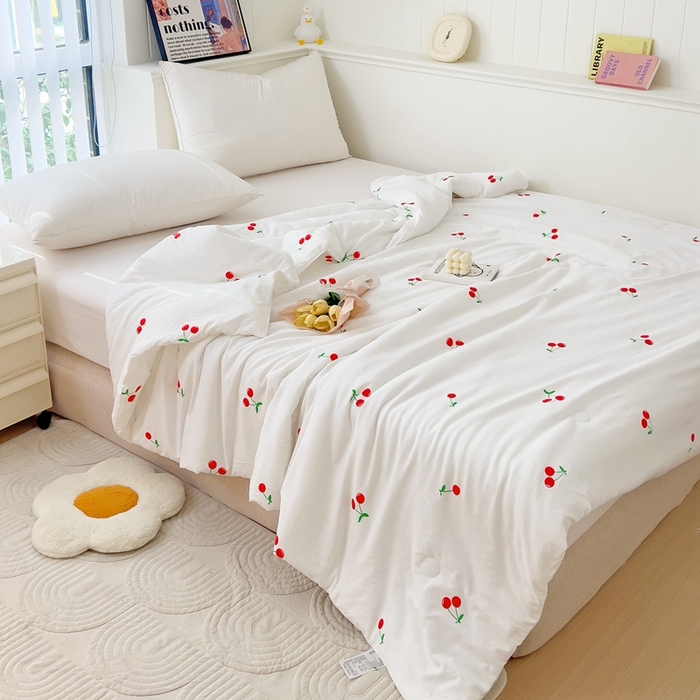 91家纺网 家纺一手货源 找家纺 春光里 2024新款萌趣夏被夏凉被被子被芯 小樱桃