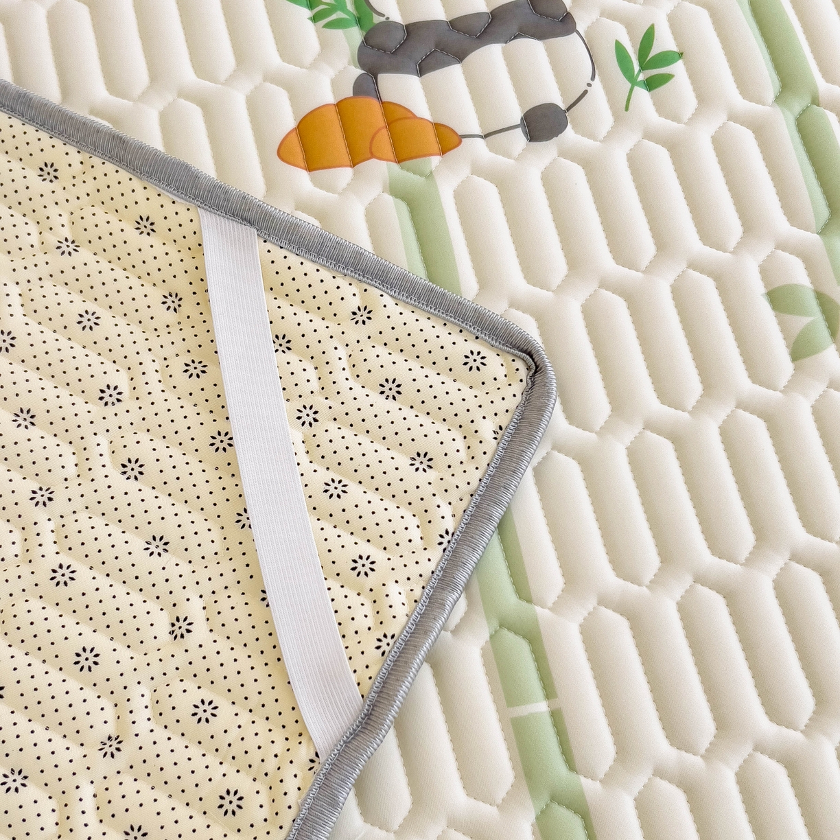 91家纺网 家纺一手货源 找家纺 希廷顿 2024新款加厚凉感丝乳胶凉席三件套 熊猫攀竹