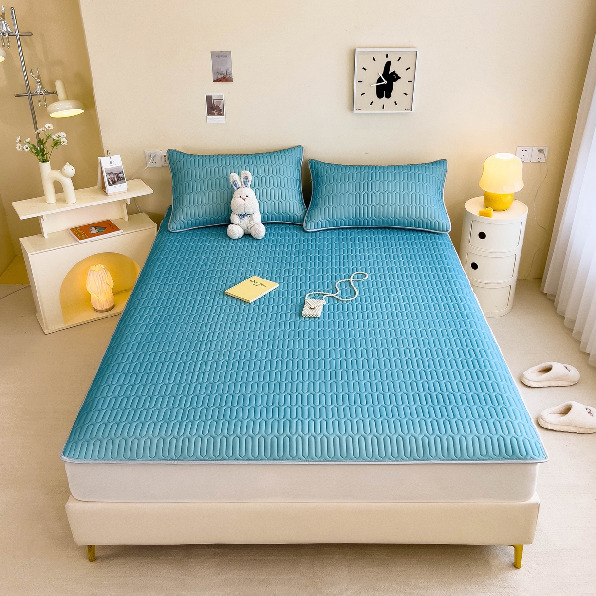 91家纺网 家纺一手货源 找家纺 希廷顿 2024新款加厚凉感丝乳胶凉席三件套 深蓝色