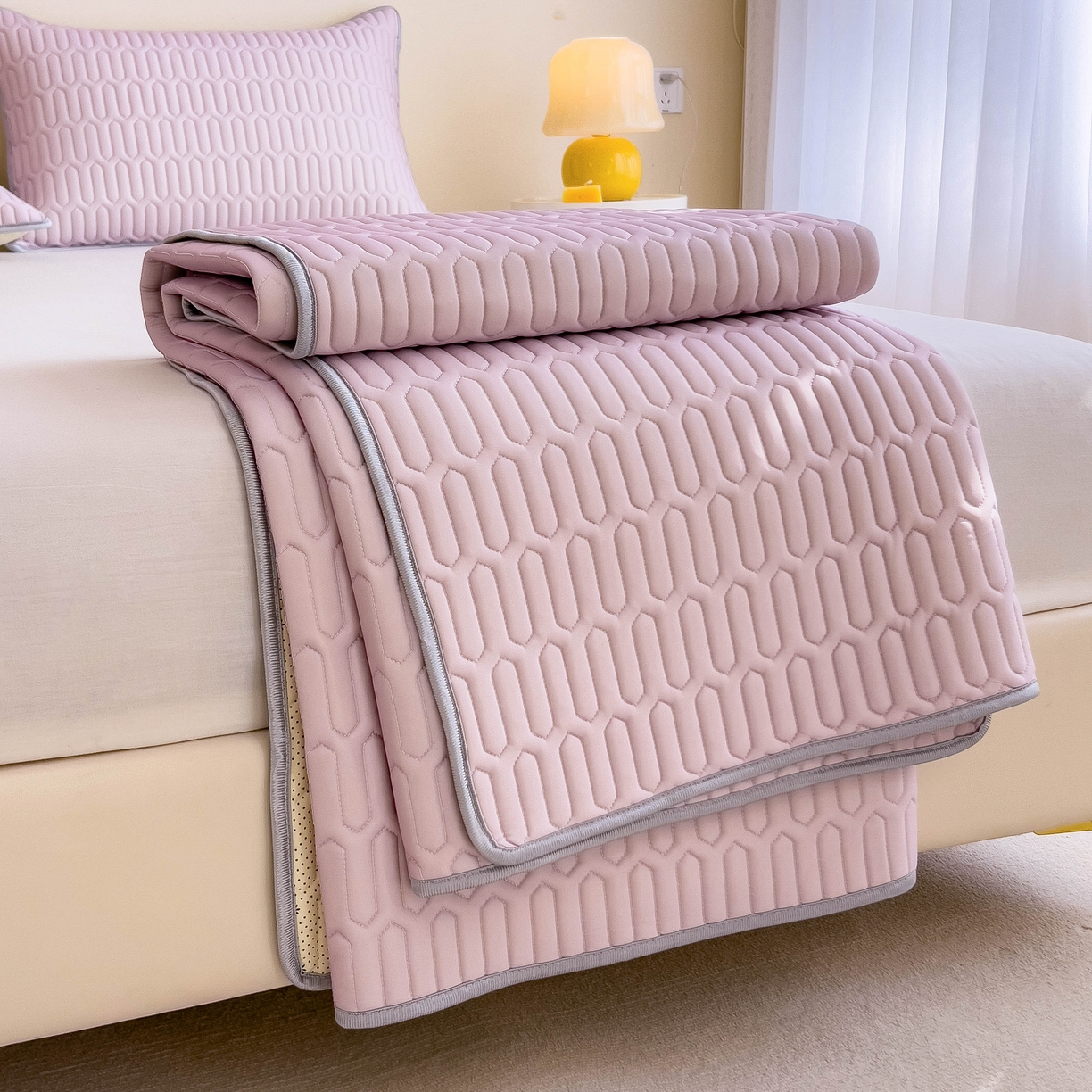 91家纺网 家纺一手货源 找家纺 希廷顿 2024新款加厚凉感丝乳胶凉席三件套 香芋紫