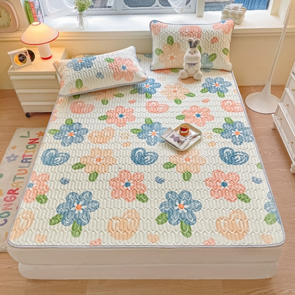 91家纺网 家纺一手货源 找家纺 柒月家居 2024新款贴身舒适厚度0.5小清新乳胶凉席 色彩缤纷