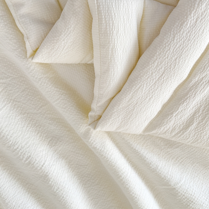 91家纺网 家纺一手货源 找家纺 优姿家纺 2024新款提花泡泡棉刺绣大豆抗菌夏被 米色