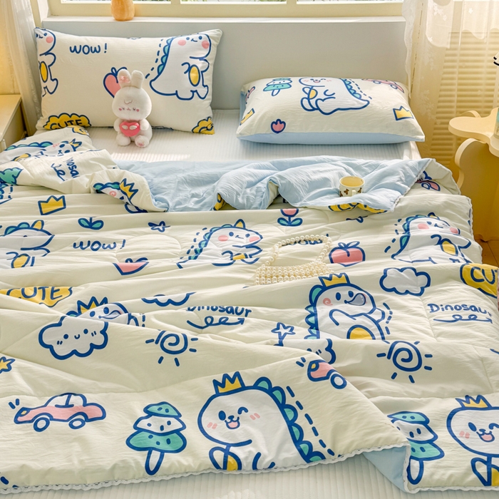 91家纺网 家纺一手货源 找家纺 寐居家纺 2024新款水洗棉小花边夏被 恐龙乐园