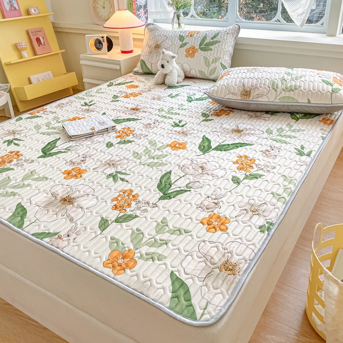 91家纺网 家纺一手货源 找家纺 柒月家居 2024新款贴身舒适厚度0.5小清新乳胶凉席 春意盎然