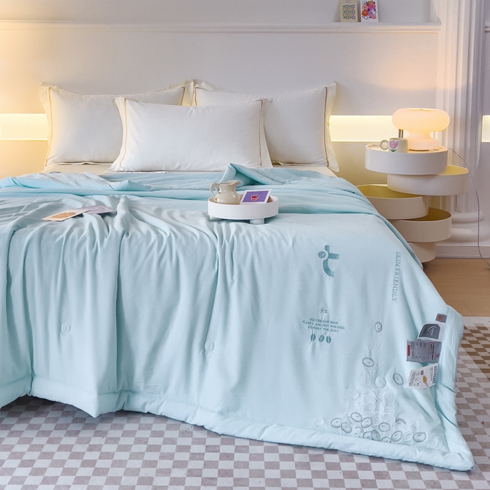 91家纺网 家纺一手货源 找家纺 优姿家纺 2024新款提花泡泡棉刺绣大豆抗菌夏被 天空蓝