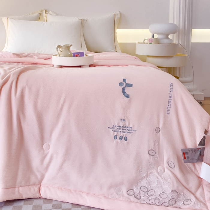 91家纺网 家纺一手货源 找家纺 优姿家纺 2024新款提花泡泡棉刺绣大豆抗菌夏被 经典玉