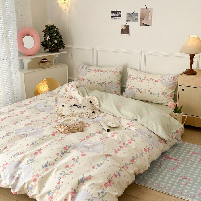 91家纺网 家纺一手货源 找家纺 昔可家纺 2024新款开春小清新花四件套 萌萌兔粉花