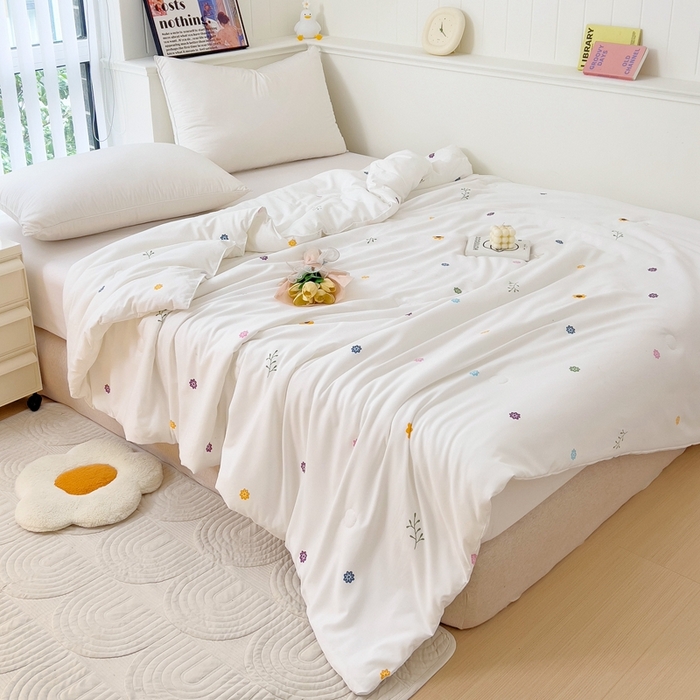 91家纺网 家纺一手货源 找家纺 春光里 2024新款萌趣夏被夏凉被被子被芯 缤纷