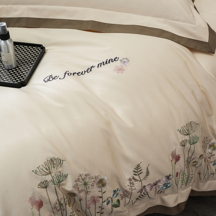 91家纺网 家纺一手货源 找家纺 （总）云胡 2024新款50s双股长绒棉宽边刺绣四件套-小花园