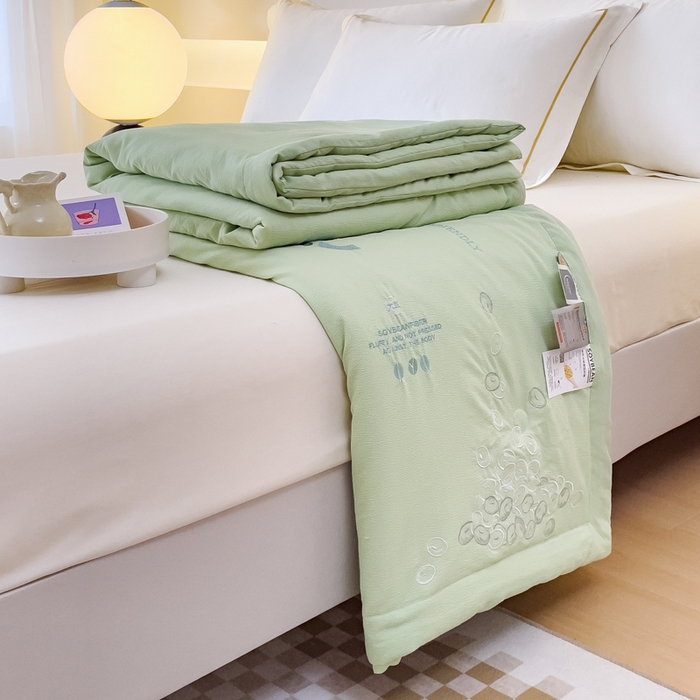 91家纺网 家纺一手货源 找家纺 （总）优姿家纺 2024新款提花泡泡棉刺绣大豆抗菌夏被