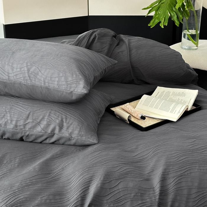 91家纺网 家纺一手货源 找家纺 雅居纺家纺 2024新款全棉线条提花四件套-线条  线条-深灰