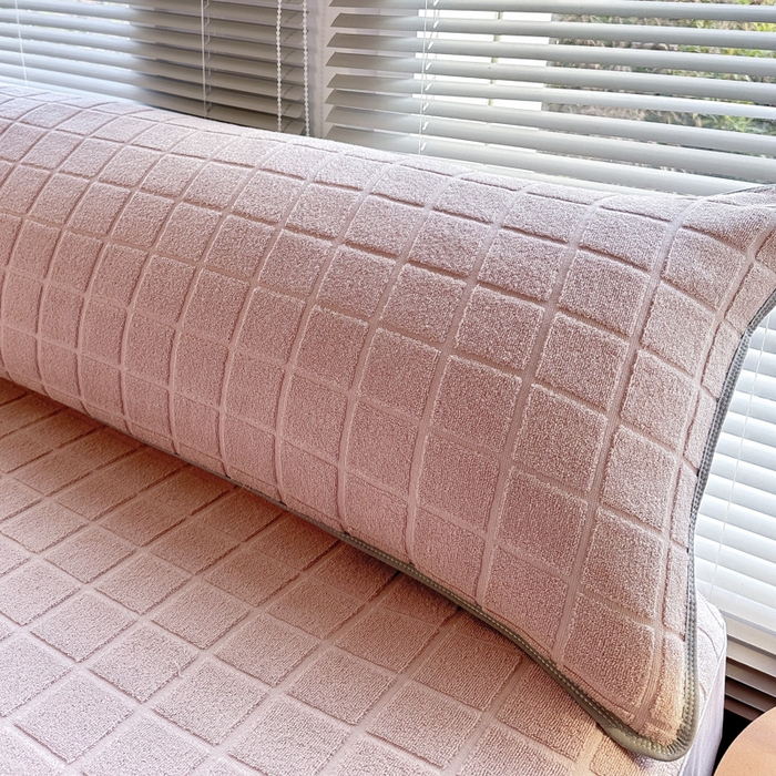 91家纺网 家纺一手货源 找家纺 爱港家纺 2024全棉A类毛巾被 纱布升级款长枕巾 情侣枕巾 枕芯保护套 暖棉.粉