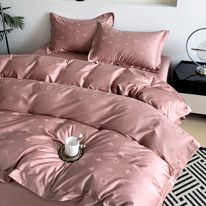 91家纺网 家纺一手货源 找家纺 品乐家纺 2024新款100支长绒棉提花宽边四件套 音色豆沙