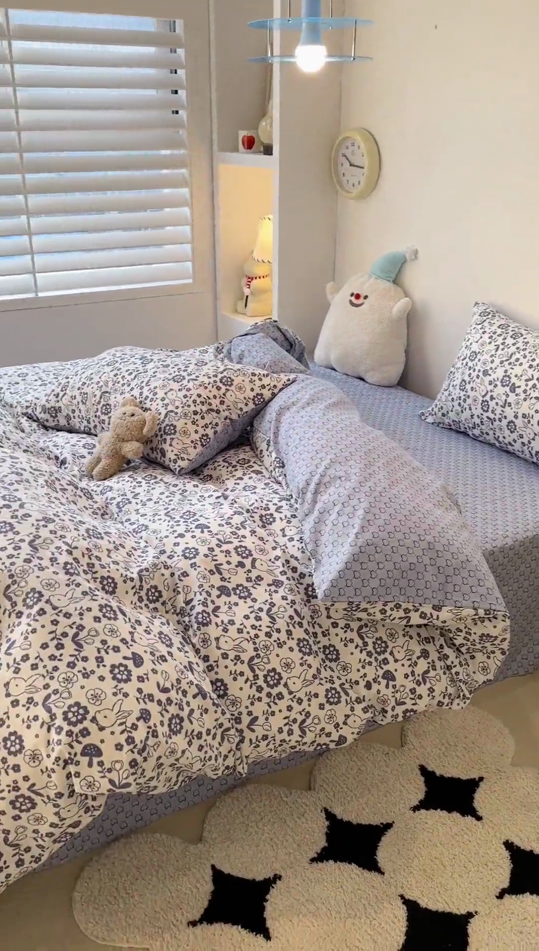 91家纺网 家纺一手货源 找家纺 昔可家纺 2024新款中古系列花四件套 中古蓝小兔