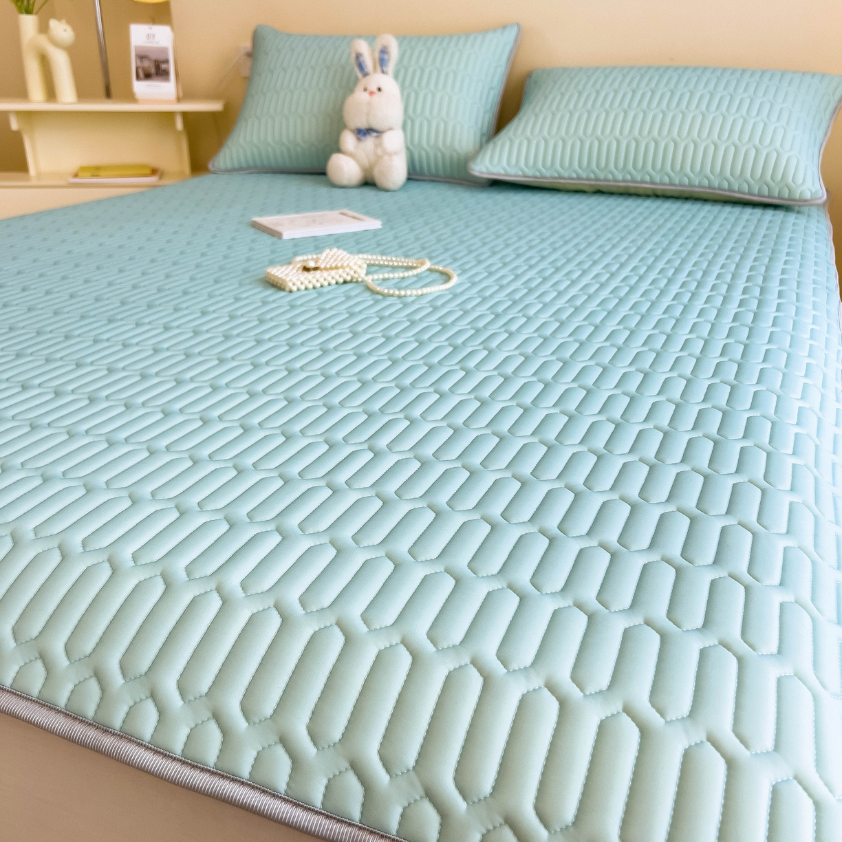 91家纺网 家纺一手货源 找家纺 希廷顿 2024新款加厚凉感丝乳胶凉席三件套 天蓝色