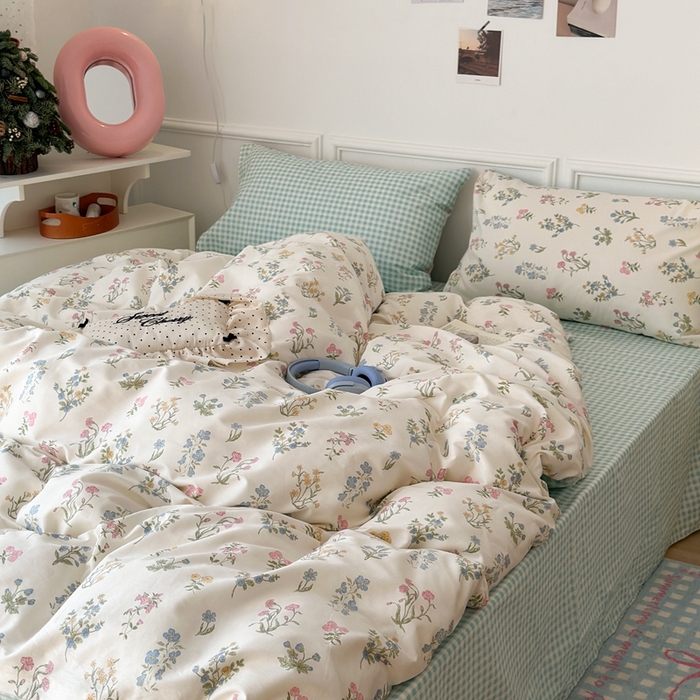 91家纺网 家纺一手货源 找家纺 昔可家纺 2024新款春日小碎花系列四件套 蜜恋花语